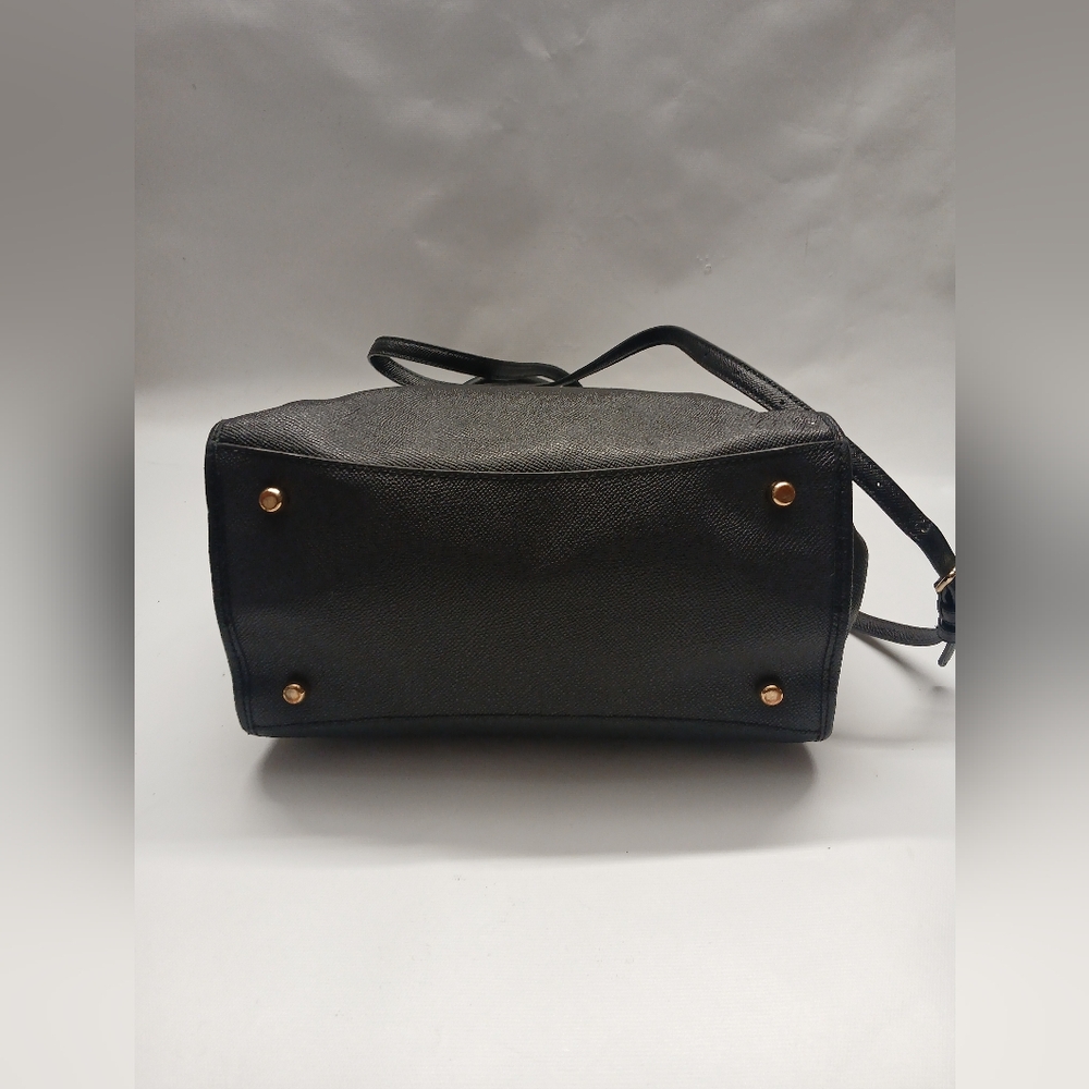 Coach Elegant Black Leather Crossbody  Bag - Picture 5 of 16
